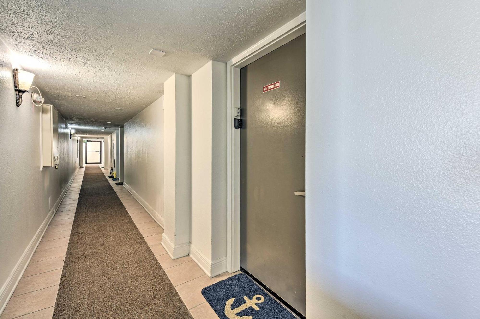 Panama City Beachfront Condo, Near Pier Park! Exterior photo